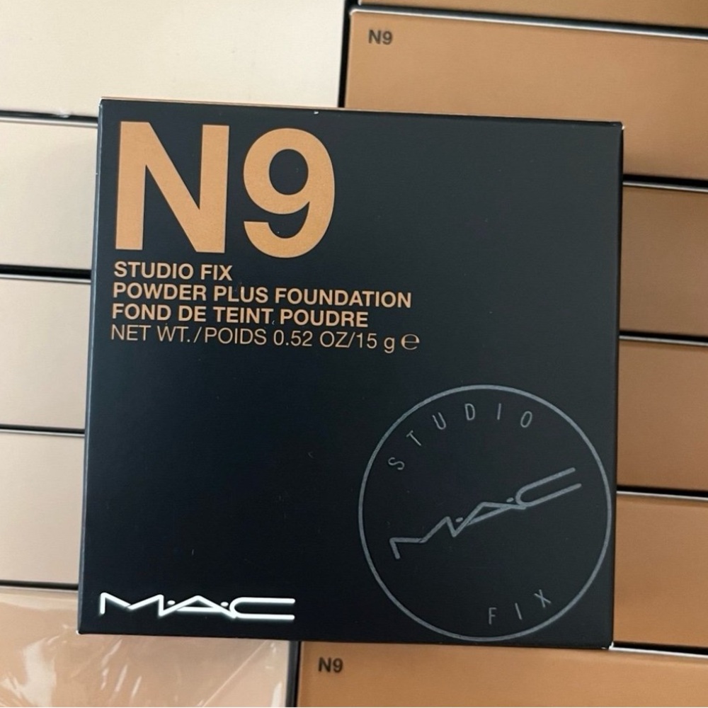 New N9 MAC Cosmetics Studio Fix Powder Plus Foundation old version